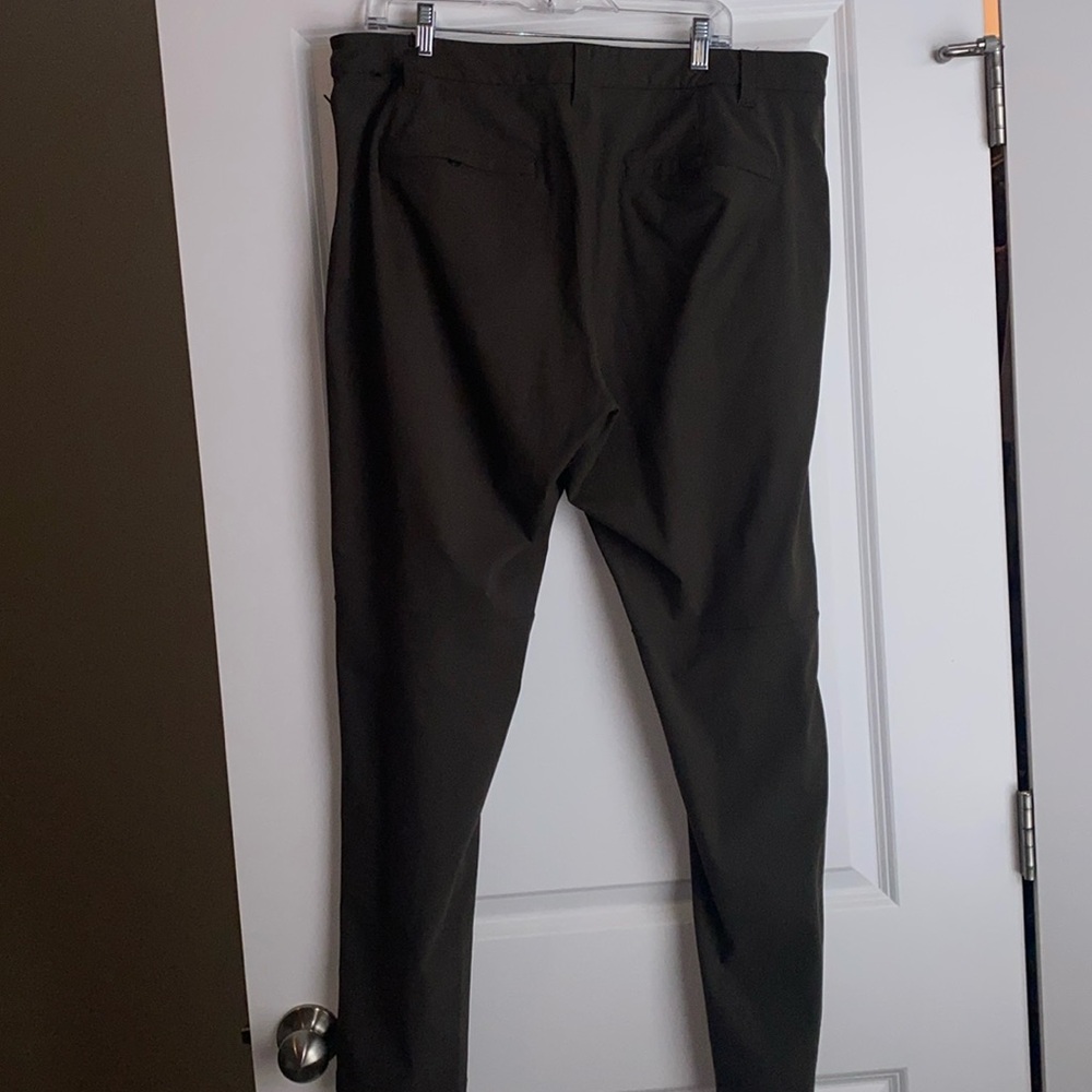 Men’s Lululemon Dark Green Pants